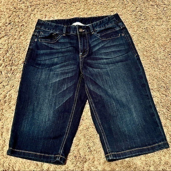 Christopher & Banks women’s Bermuda denim shorts size 6 - Picture 1 of 5